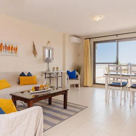 Wonderful 3 Bedroom With Two Spacious Terraces بينالماذينا
